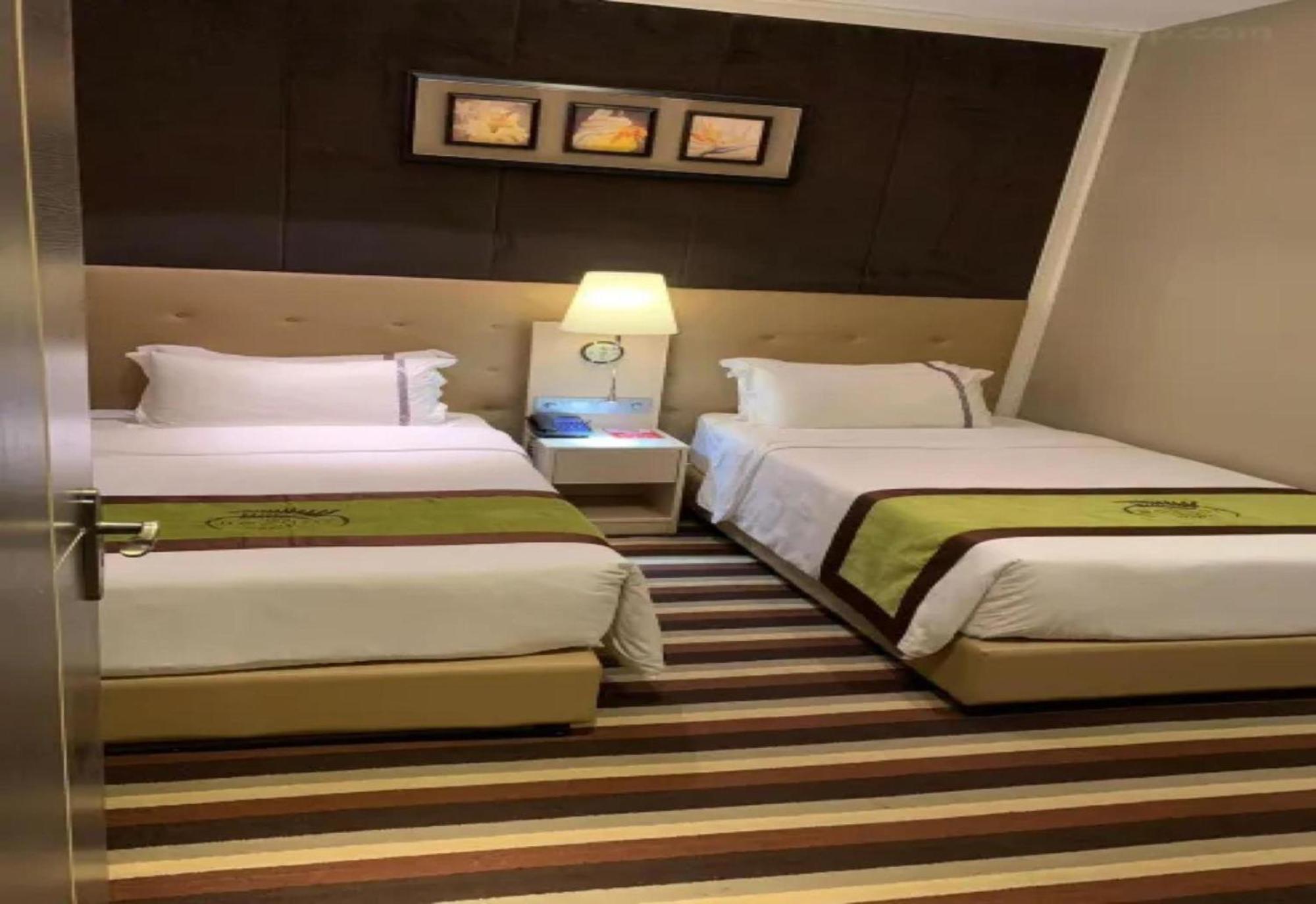 Capital O 75451 Podstel Hostel Bangkok Extérieur photo