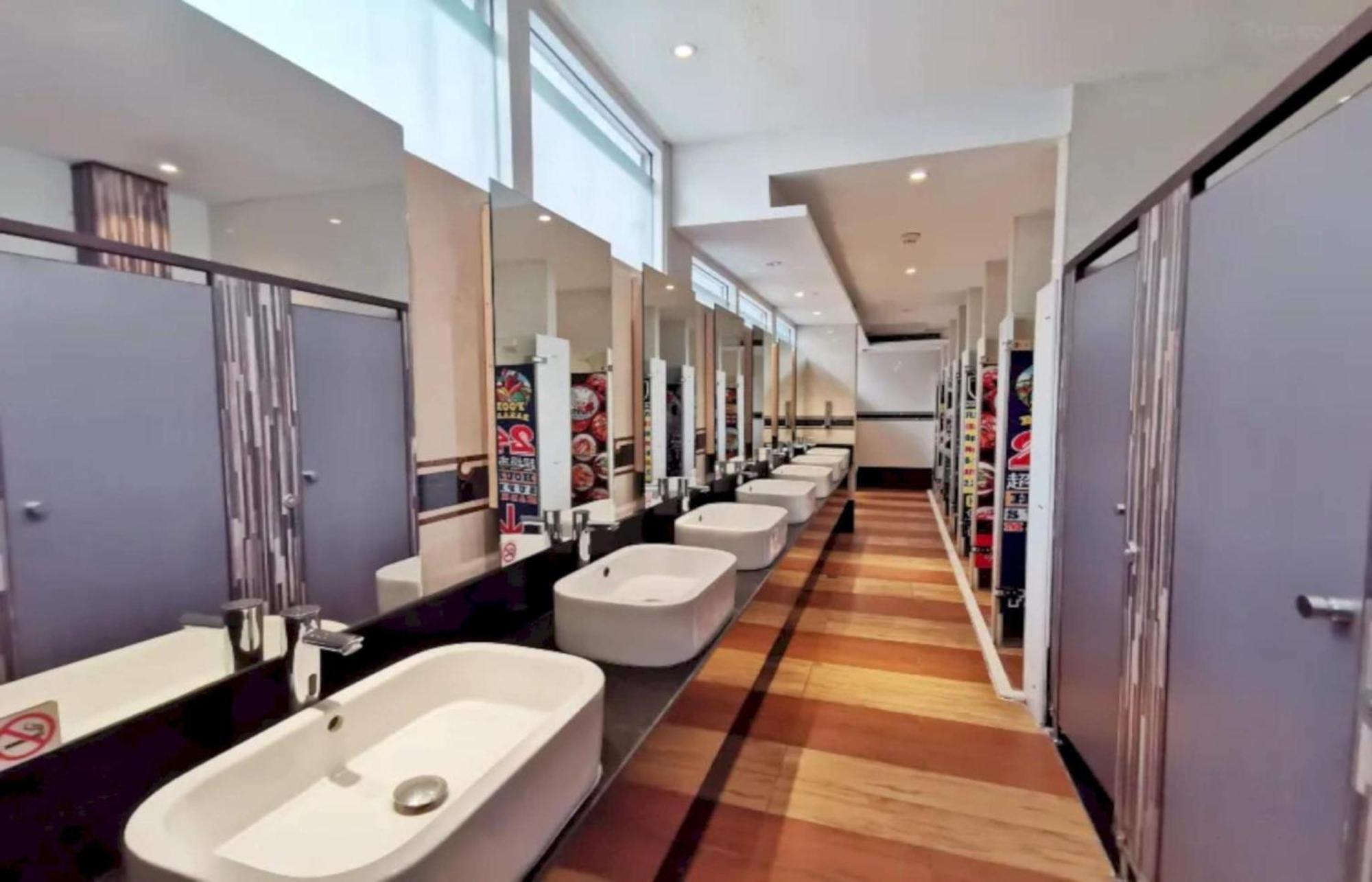 Capital O 75451 Podstel Hostel Bangkok Extérieur photo